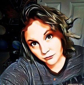 Meet your Posher, Roxanne